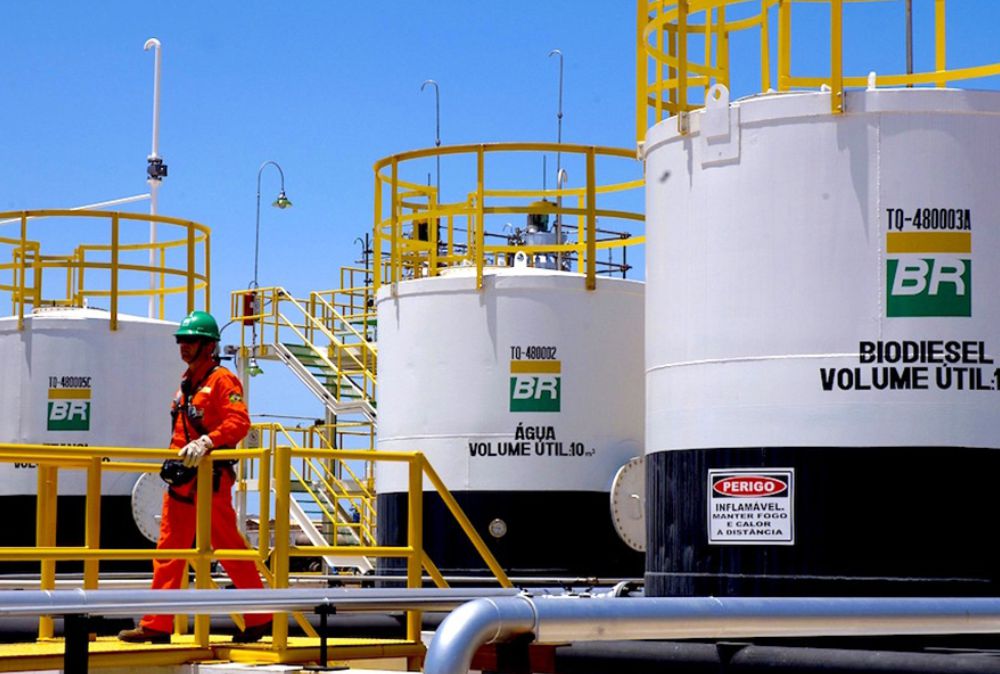 Portal Estrada - Bolsonaro anuncia general como novo presidente da Petrobras